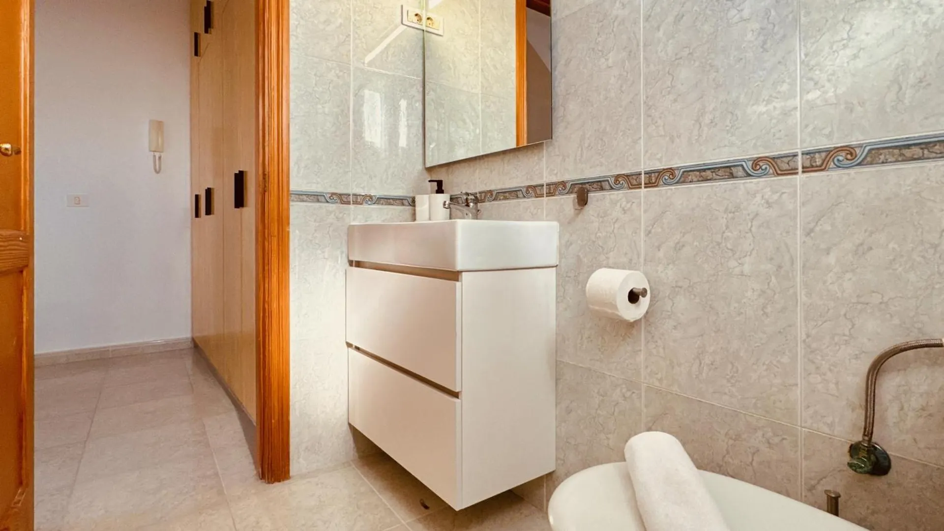 Click & Guest -Terrace With Sea And Mountain Views Villa San Bartolomé 0*,  Spanien