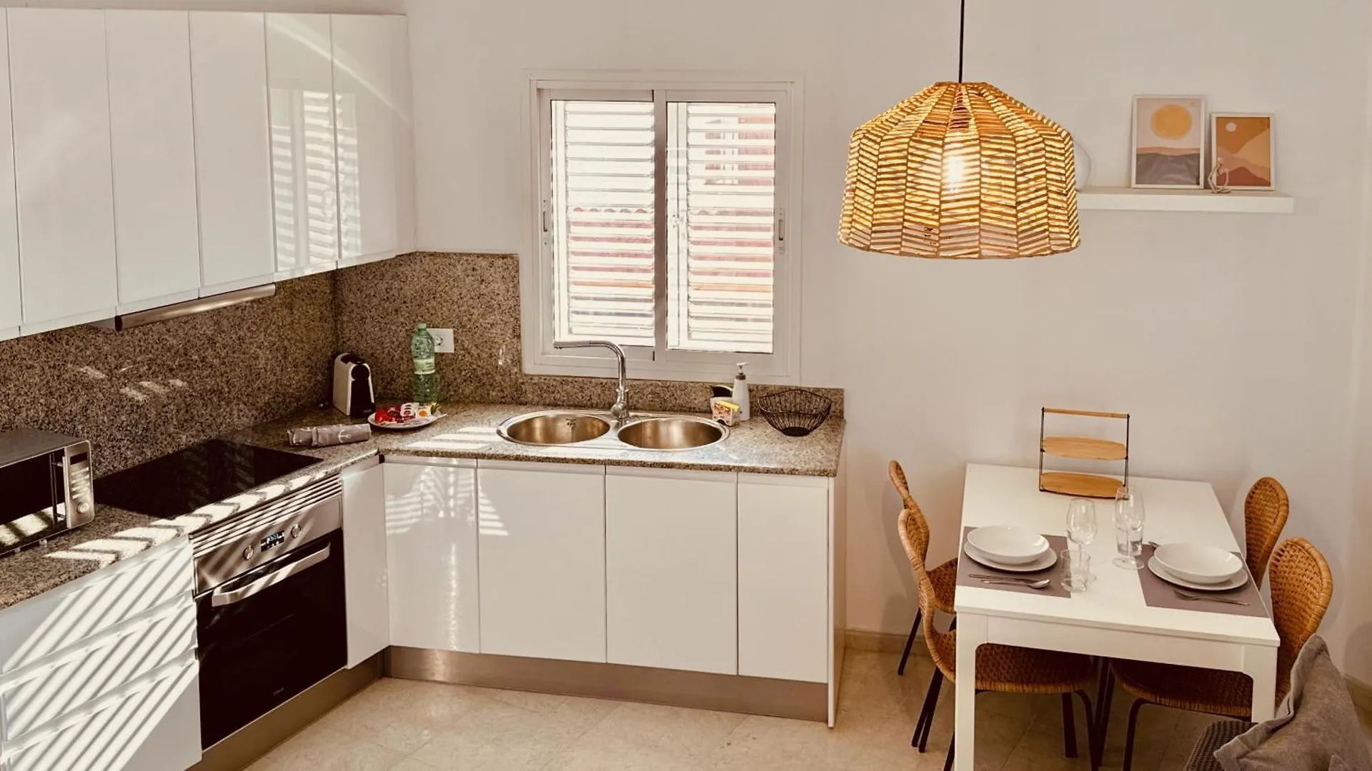 Click & Guest -Terrace With Sea And Mountain Views Villa San Bartolomé Semesterbostad