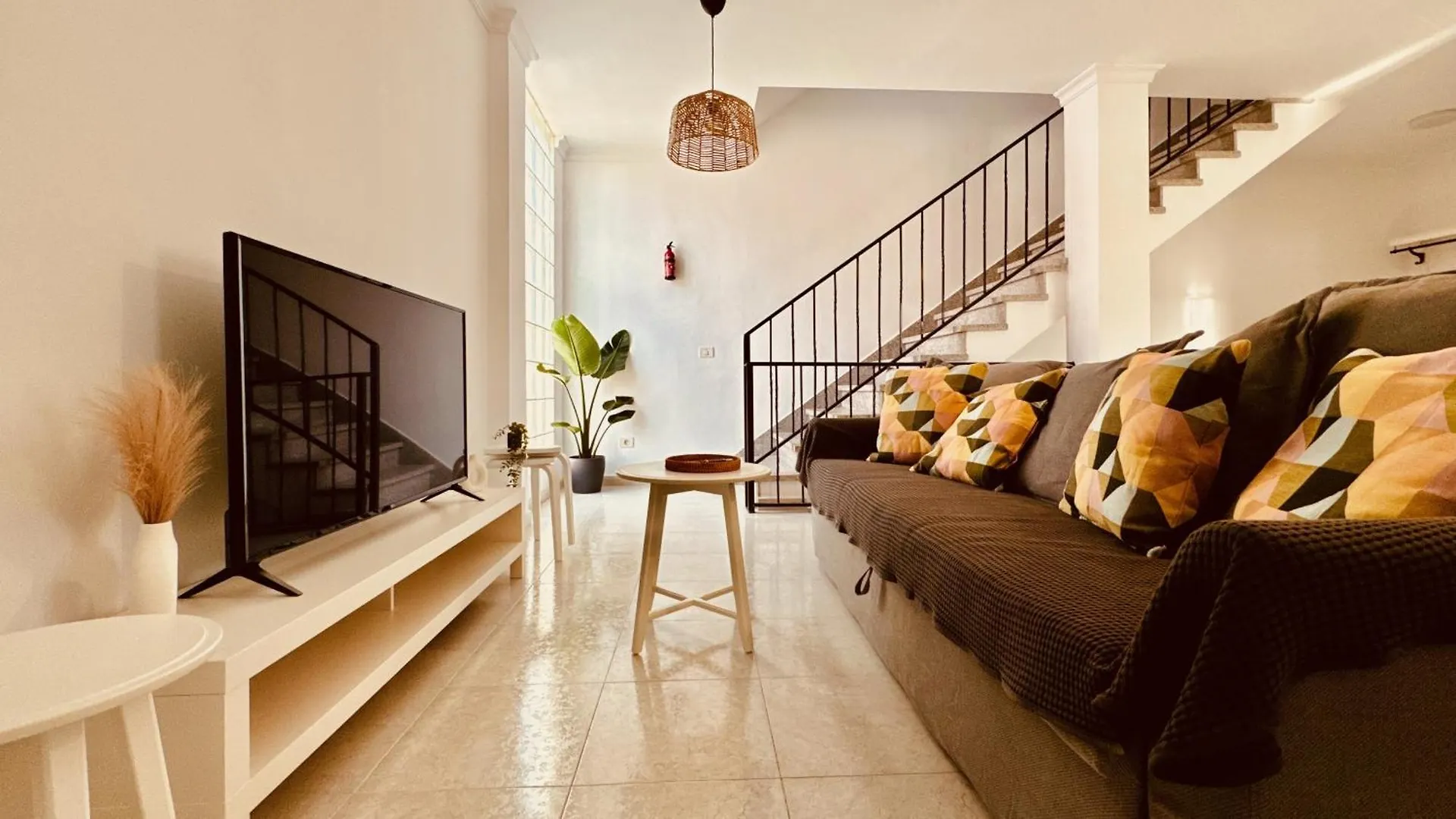 Semesterbostad Click & Guest -Terrace With Sea And Mountain Views Villa San Bartolomé